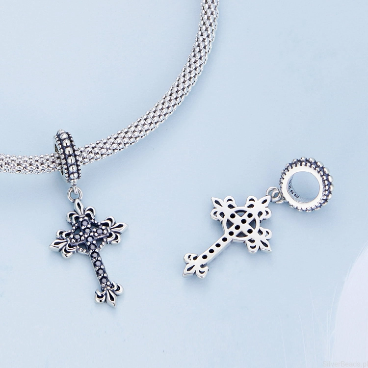 srebrny krzyż krzyżyk charms G420.jpg