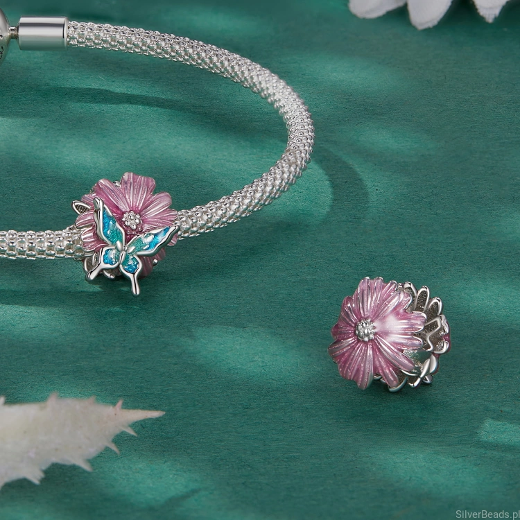 srebrne charmsy koraliki beads różowe kwiaty z motylkami G558