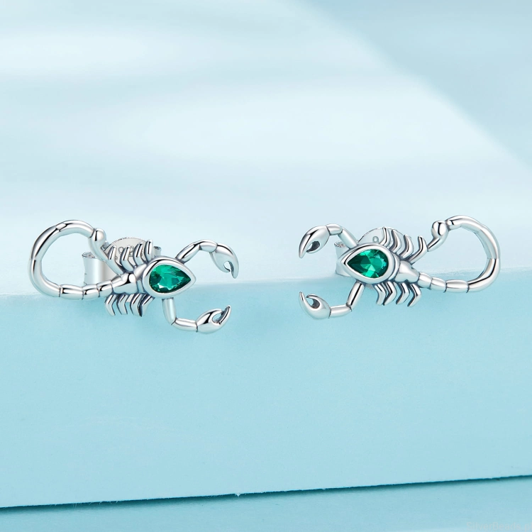 Srebrne sztyfty kolczyki skorpiony K270