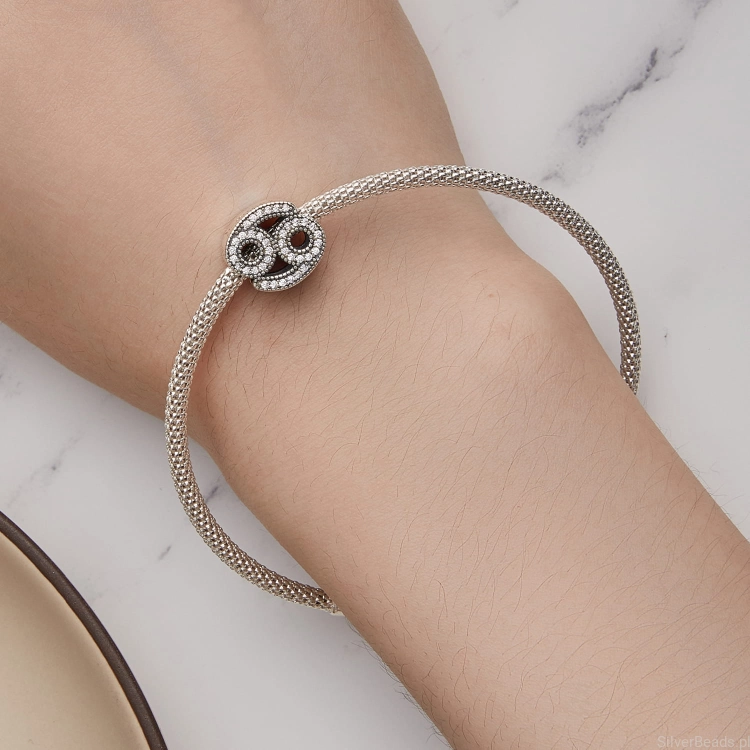 Uniwersalny srebrny charms Znak zodiaku Rak ozdobiony kryształkami pasujący do Pandora SilverBeads Apart Yes Kuru i innych bransoletek modułowych