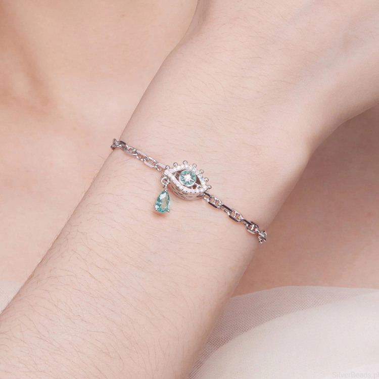 Przykład bransoletki z zawieszka charms