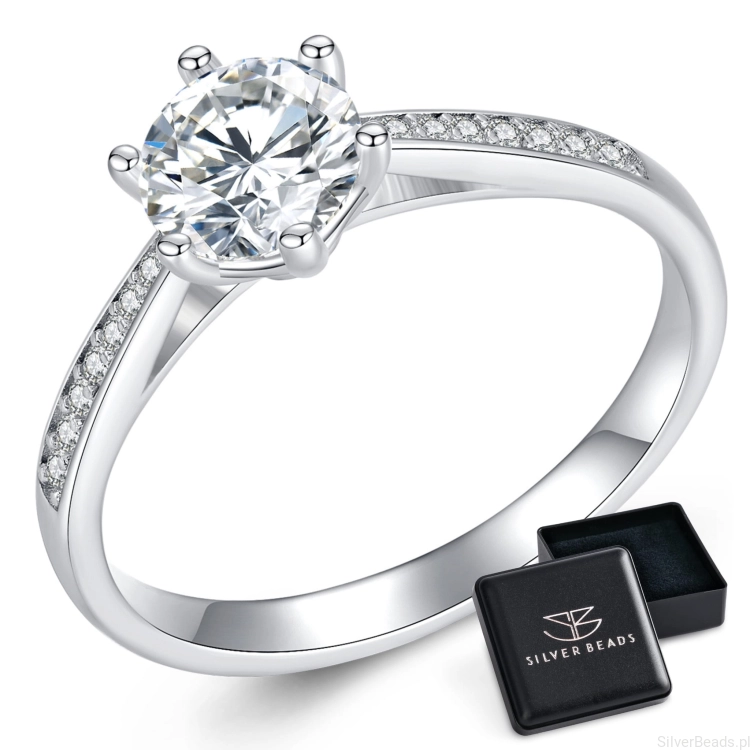 Eleganckie prezentowe pudełeczko gratis do srebrnego pierścionka z Moissanitem 0,8 ct