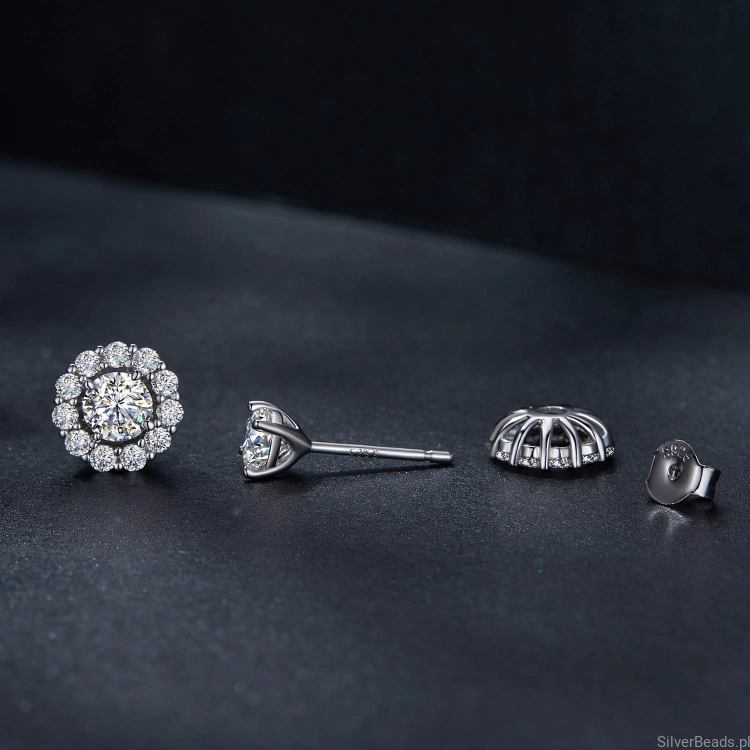 Srebrne kolczyki z Moissnaitami