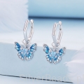 Kolczyki koła Błękitne motyle ozdobione kryształami