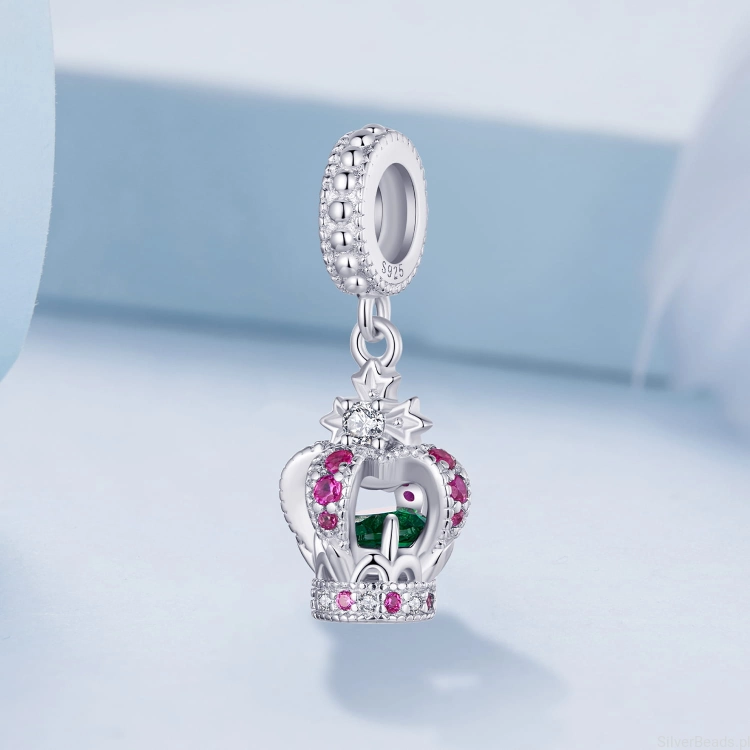Charms ze srebra próby 925 Królewska korona ozdobiona różowymi i przezroczystymi kryształkami