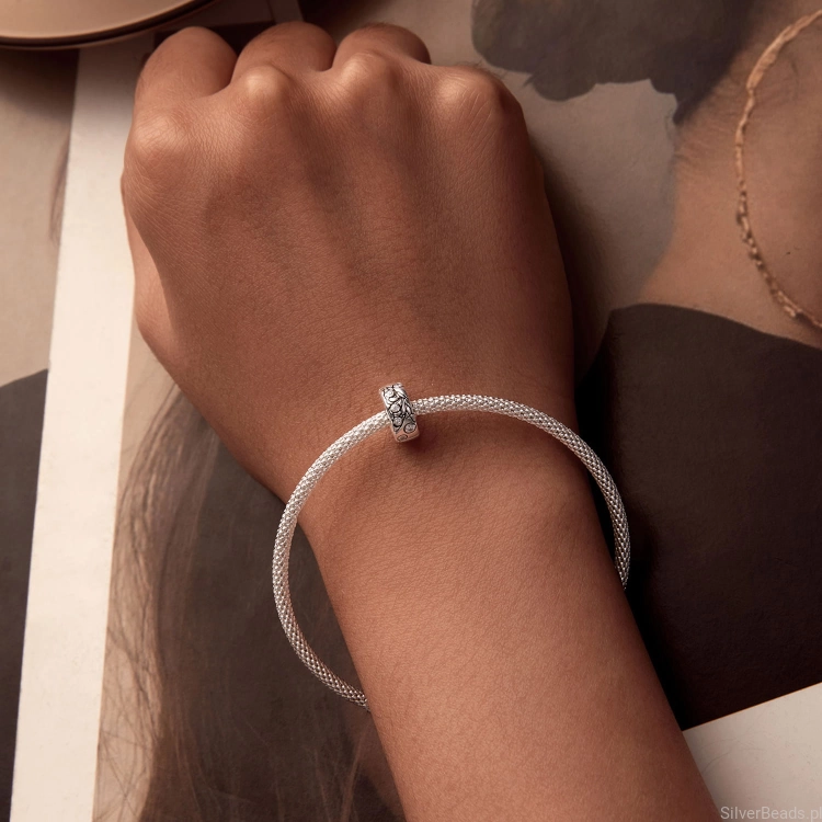 Charms ze srebra próby 925 Spinka z motylem ozdobiona kryształami