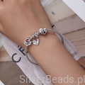 Srebrna bransoletka modułowa z kolekcją zawieszek charms na dzien mamy.jpg