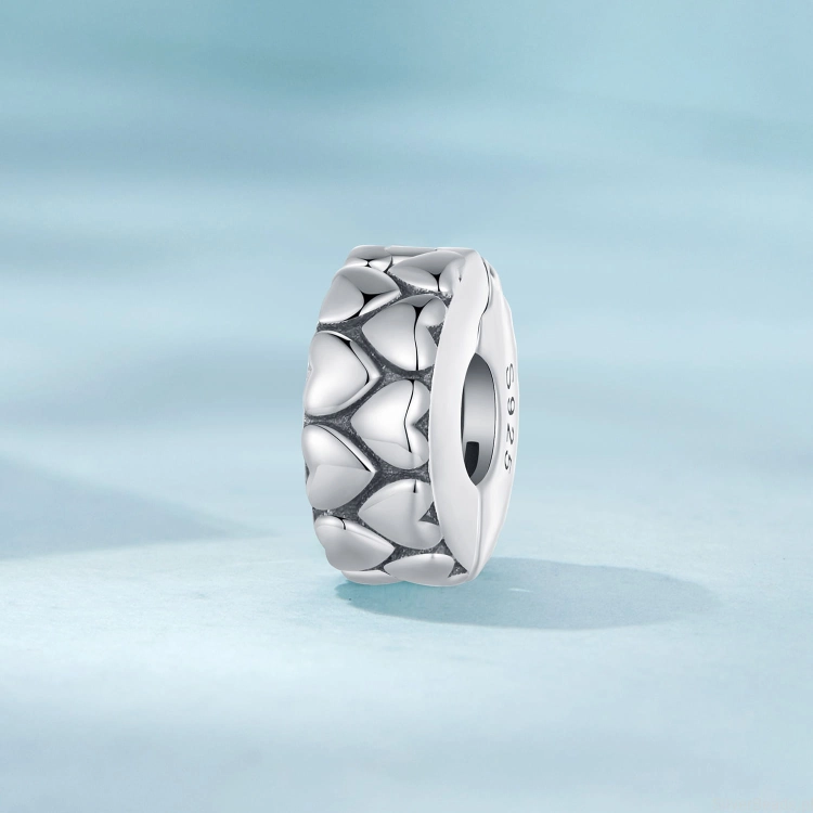 Charms ze srebra próby 925 Spinka z połączonych serduszek