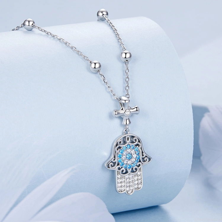 amulet naszyjnik ze srebra z ręką fatimy