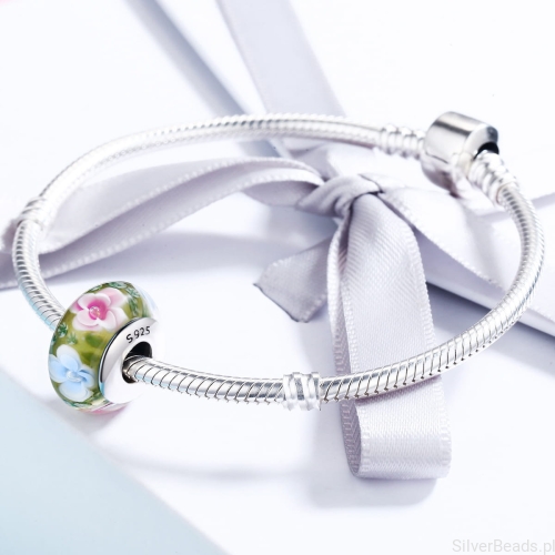 bransoletka modułowa typu pandora i szklany charms w kwiaty