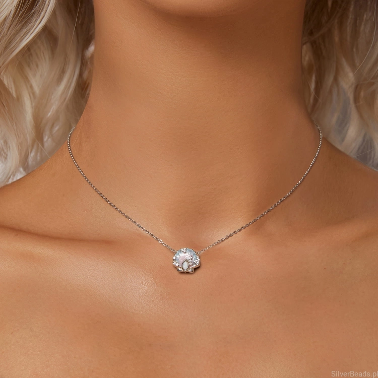 srebrny łańcuszek i zawieszka charms muszla