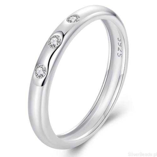 Srebrny pierścionek z trzema Moissanitami 0,03 ct srebro 925 rozmiar R12