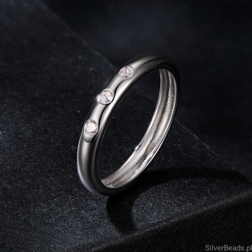 srebrna obrączka z kamieniami moissanit 0,03 ct