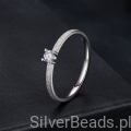 pierścionek ze srebra na prezent z kamieniem moissanit