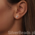delikatne srebrne kolczyki z diamencikami