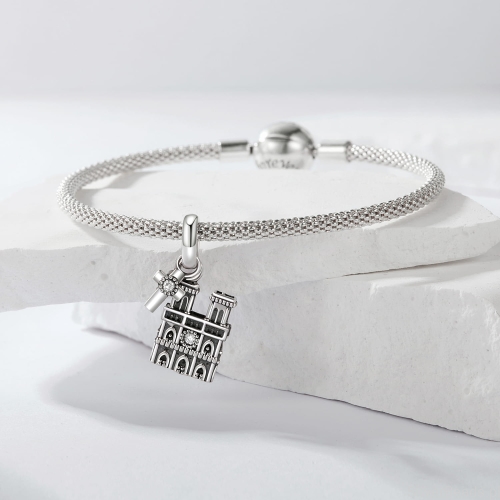 Srebrna modułowa bransoletka typu Pandora i charms Katedra Notre Dame w Paryżu