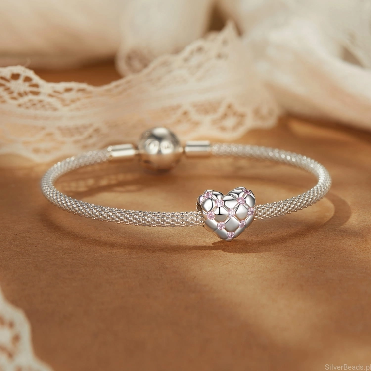 Charms srebro 925 serce ozdobione różowymi kryształkami koralik do bransoletki modułowej charms