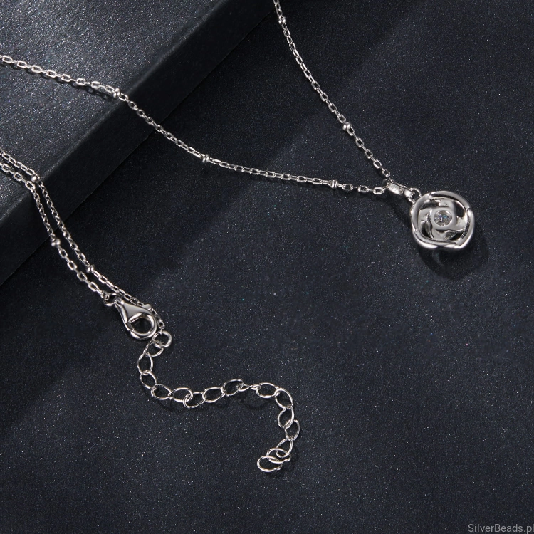 piękny srebrny naszyjnik na prezent koniczynka z Moissanitem 0,5 ct