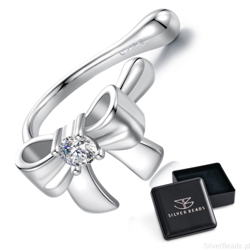 Eleganckie prezentowe pudełeczko gratis do srebrnych kolczyków kokardka z Moissanitem 0,1 ct