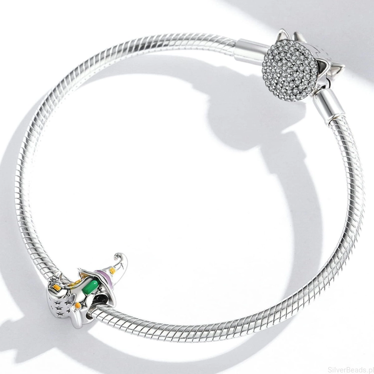Srebrna modułowa bransoletka typu Pandora i charms magiczny bucik czarownicy