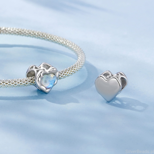 Charms ze srebra próby 925 opalizujące serduszko