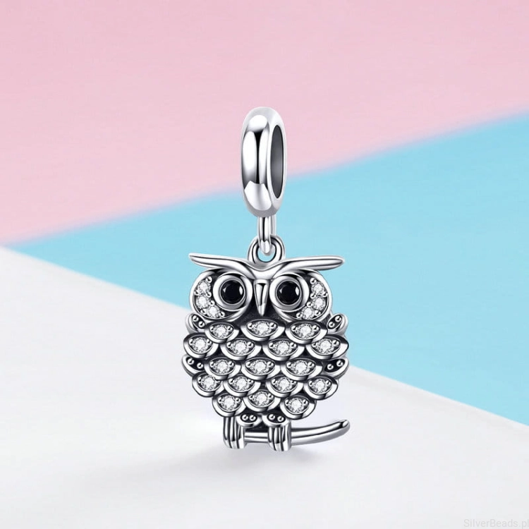 Charms ze srebra próby 925 sówka ozdobiona kryształami