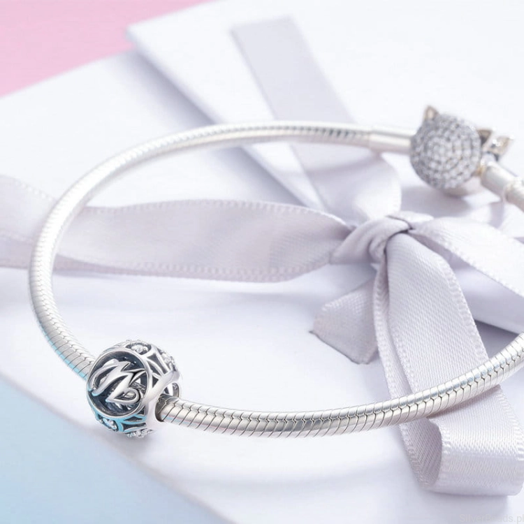 litera w charms koralik g031.jpg