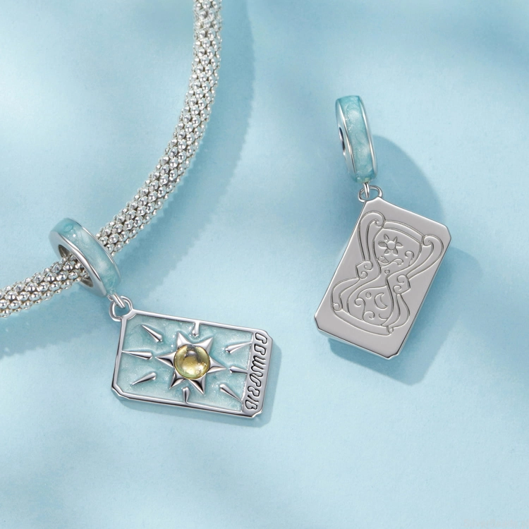 Srebrna zawieszka charms Karta Tarota pustelnik
