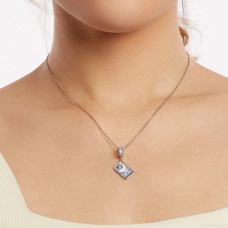 Srebrna zawieszka charms najwyższa kapłanka