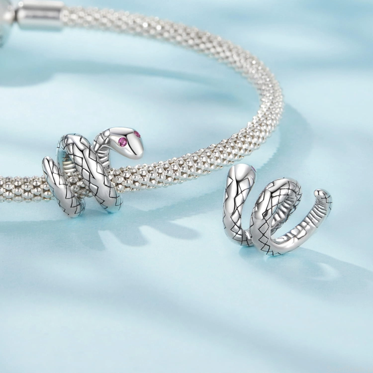 Charms ze srebra próby 925 wąż z różowymi oczami