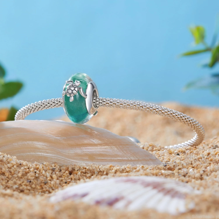 Charms ze srebra próby 925 ze szkła Murano z żółwiami