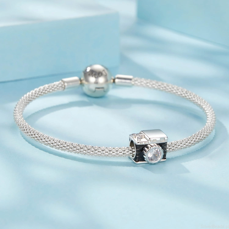 srebrny charms próba 925 aparat fotograficzny