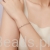 lśniąca bransoletka ze srebra z serduszek