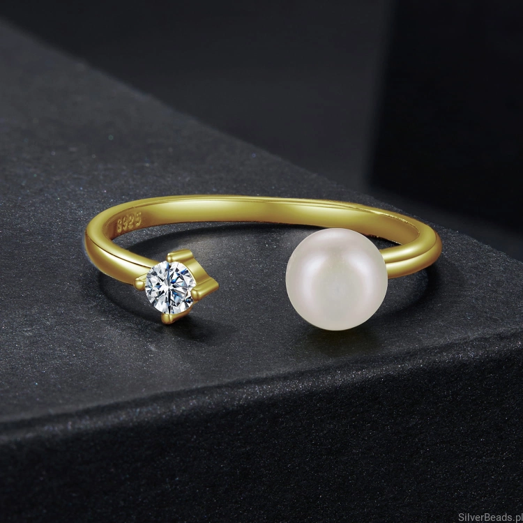 kobiecy pierścionek ze srebra 925 pozłacany regulowany z Moissanitem 0,1 ct i perłą