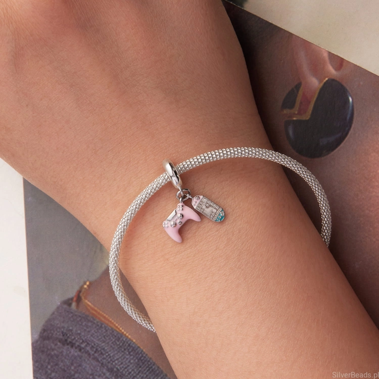 Srebrna zawieszka charms pad dla GRACZA