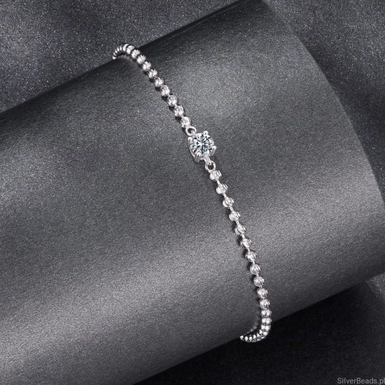 elegancka bransoletka ze srebra 925 z moissaniem