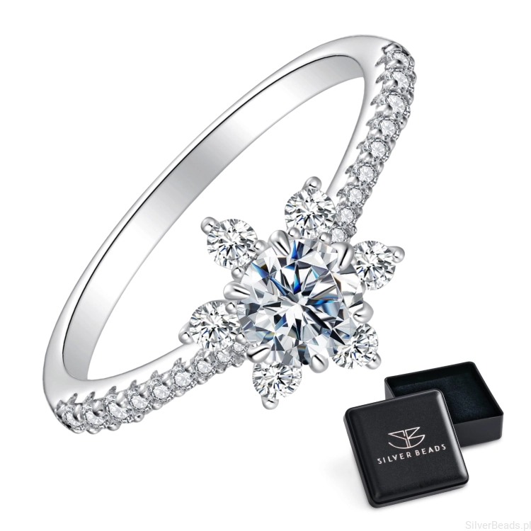 Eleganckie prezentowe pudełeczko gratis. Pierścionek ze srebra  płatek śniegu z Moissanitem 0,5 ct