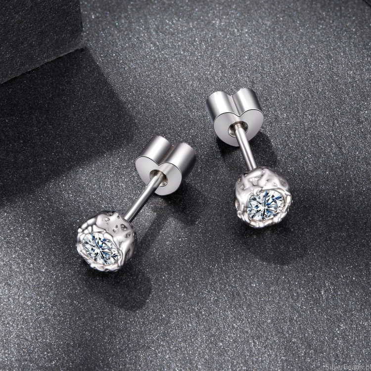 kolczyki ze srebra 925 z Moissanitami 0,1 ct w ozdobnej oprawie