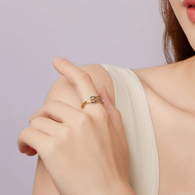 Elegancki pierścionek splot linii srebro 925