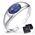 minimalistyczny pierścionek z niebieskim kamieniem