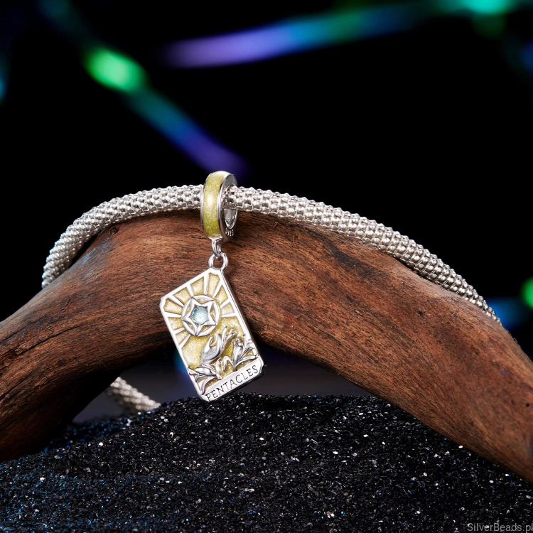 charms-obfitosc-i-stabilnosc-srebro.jpg