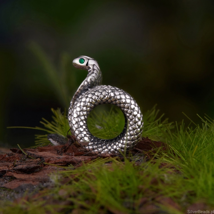 charms-srebro-oksydowane-kobra-925