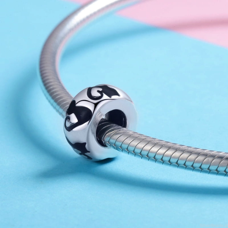 Srebrna bransoletka modułowa typu Pandora i charms koty G051