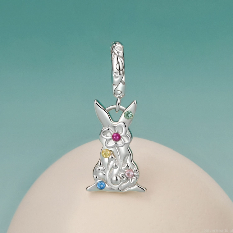 charms-damski-krolik-kwiatowy-cyrkonie.jpg