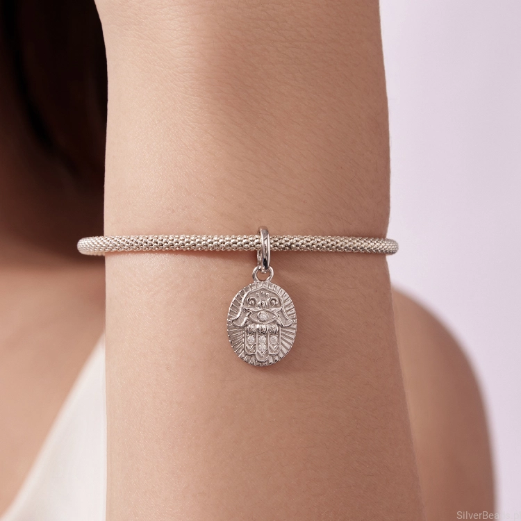 charms-reka-fatimy-minimalistyczny.jpg