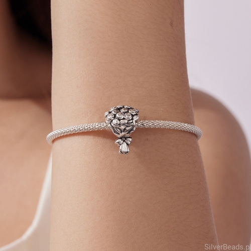 charms-roze-symbol-uczucia-i-bliskosci.jpg