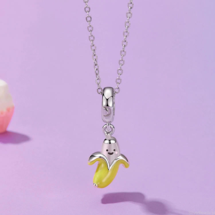 charms-banan-uroczy-dodatek-do-bransoletki.jpg