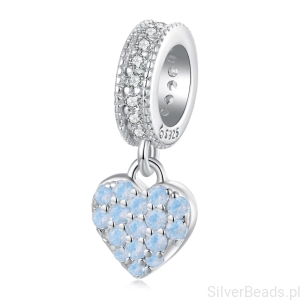 Srebrna delikatna zawieszka błękitne serduszko dla dziewczyny 