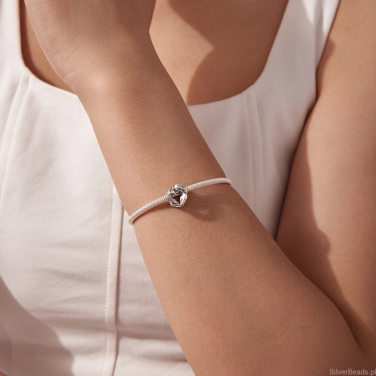 charms-lis-delikatna-forma.jpg