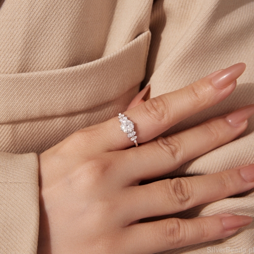 floral-moissanite-ring-silver.jpg